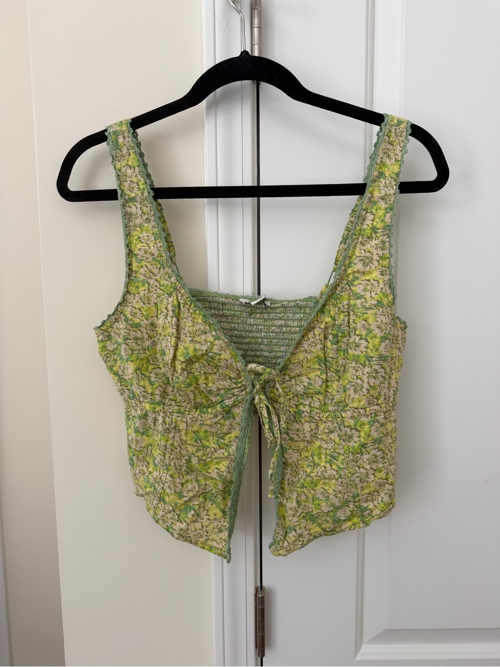 American Eagle Outfitters Green Floral Tie-Front Crop Camisole